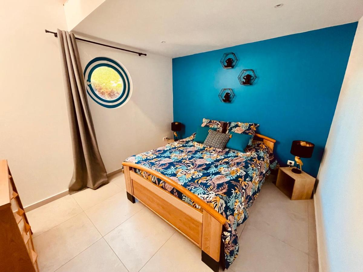La Villa Perroquet Poncins Esterno foto